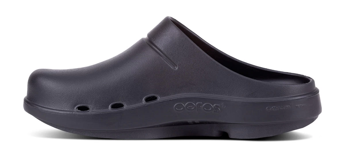 OOfos Men's OOcloog Clog - Black 5 OOfos Men's OOcloog Clog - Black - Image 5