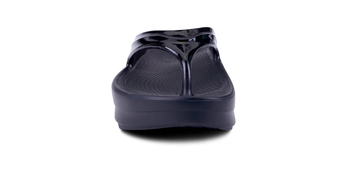 OOfos Women's OOmega OOlala Sandal - Black 6 OOfos Women's OOmega OOlala Sandal - Black - Image 6