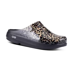 OOFOS Women's OOcloog Limited Edition - Leopard