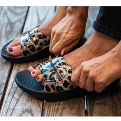 OOFOS Women's OOlala Luxe Limited - Cheetah -Oofos 33 01073.1646843908