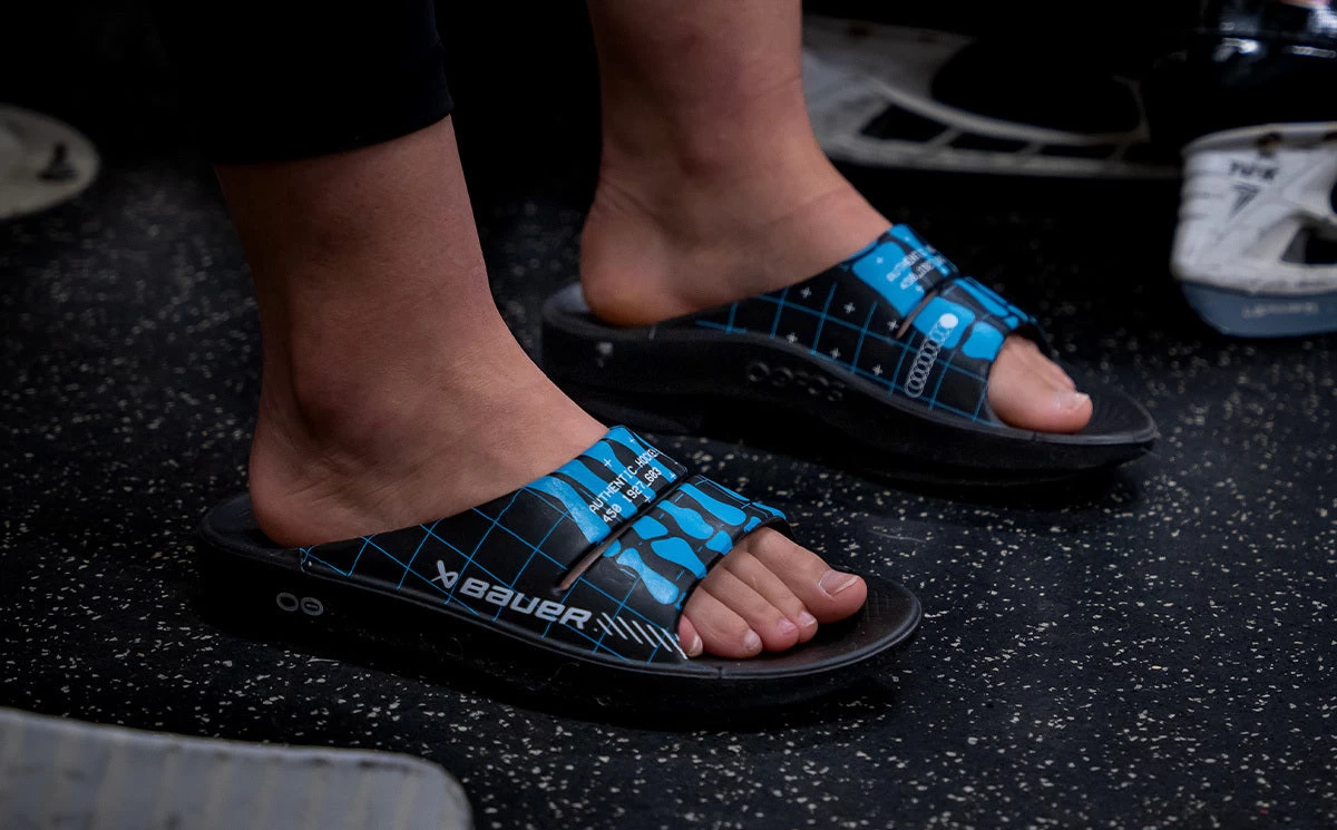 BAUER/OOFOS Women's OOahh Limited Slide Sandal – Bauer Skeleton 4 BAUER/OOFOS Women's OOahh Limited Slide Sandal – Bauer Skeleton - Image 4